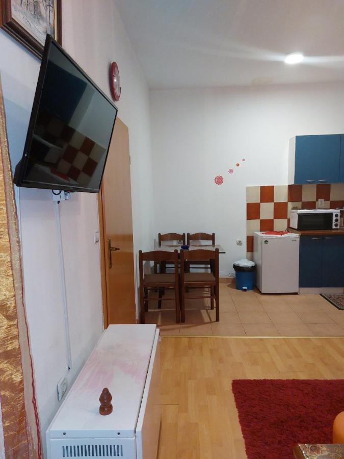 Apartmani Knezevic 兹拉蒂博尔 外观 照片