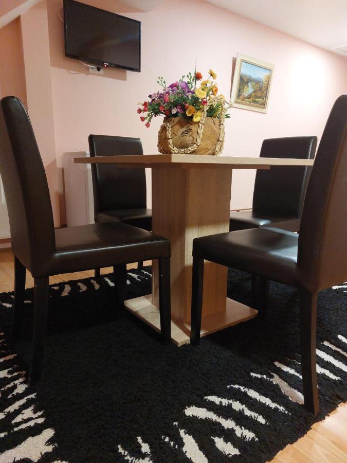 Apartmani Knezevic 兹拉蒂博尔 外观 照片