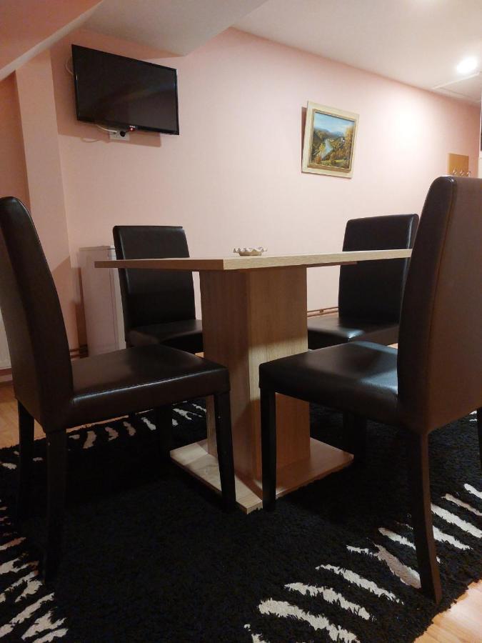 Apartmani Knezevic 兹拉蒂博尔 外观 照片