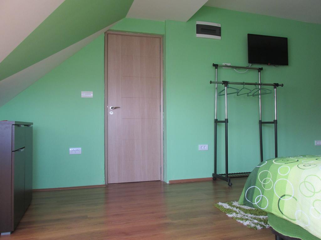 Apartmani Knezevic 兹拉蒂博尔 客房 照片
