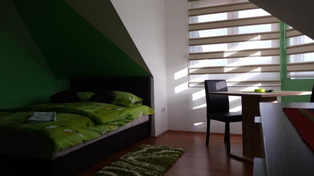 Apartmani Knezevic 兹拉蒂博尔 外观 照片