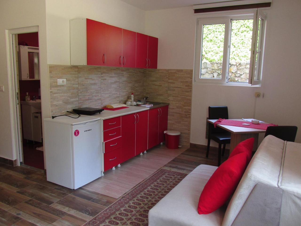 Apartmani Knezevic 兹拉蒂博尔 外观 照片